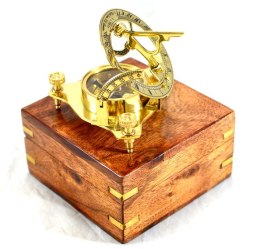 Kompas z Zegarem Słonecznym w pudełku drewnianym - NC1501